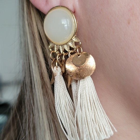Bohemian Sequins Tassel Earrings - Picture 1 of 2